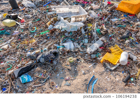 海洋垃圾被沖走 塑料被細碎成微塑料（環境污染圖片） 106194238