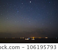 夜晚的漁船和星空 106195793