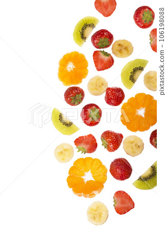 Macaroon on a wooden background 106198088