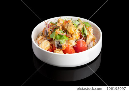 Japanese shrimps salad Ebi salad in bowl on a black background with reflection. 106198097