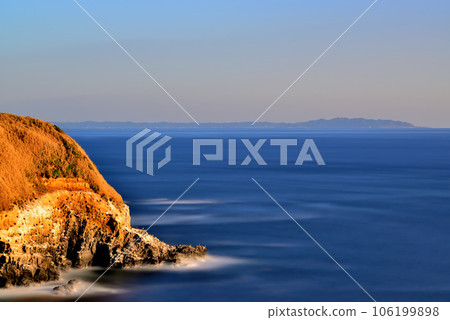 三浦半島城島海岸的風景長時間曝光 三浦半島城島海岸的風景長時間曝光 106199898