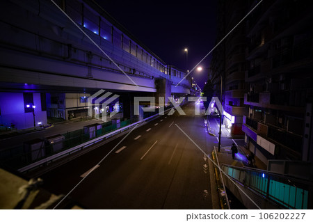 Traffic under the Metropolitan Expressway Route 4 Shinjuku Line [Transportation image] 106202227