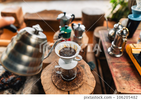 Closeup of hand make drip coffee in home 106205482
