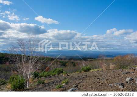Autumn plateau and blue sky Autumn plateau and blue sky 106208338