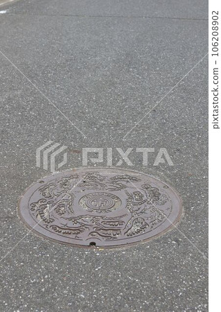 Manhole cover (Ichikawa City, Chiba Prefecture) Manhole cover (Ichikawa City, Chiba Prefecture) 106208902