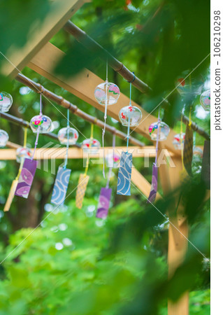 Wind chime/summer image 106210298