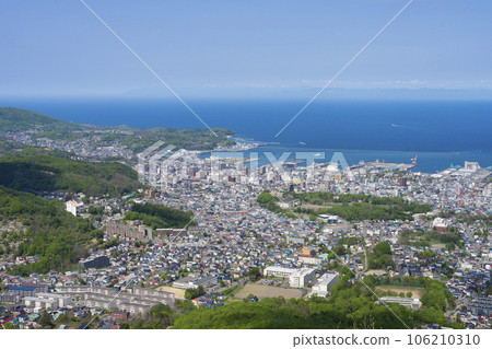 Scenery of Otaru seen from Mt. Tengu in Otaru Scenery of Otaru seen from Mt. Tengu in Otaru 106210310