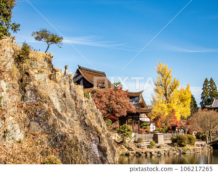 小溪山永寶寺境內的秋景 106217265