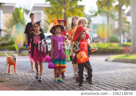 Kids trick or treat. Halloween fun for children. Kids trick or treat. Halloween fun for children. 106218656
