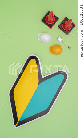 Beginner's mark and helmet Construction industry, inexperienced image 106220331