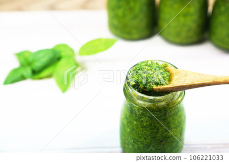 Basil sauce Basil sauce 106221033