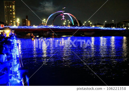Summer, evening cool riverside… Illuminated Kasukabe “Furutone Park Bridge” 106221358