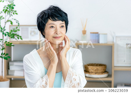 Beauty Female 50s Beauty Female 50s 106223039