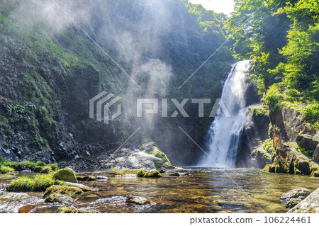 夏天的名取川、秋保大瀧瀑布和飛濺的水花，宮城縣仙台市 106224461