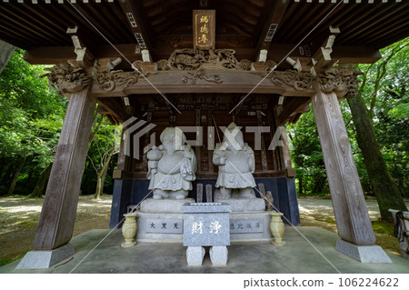 Daikokuten of Jindaiji and the stone statue of Ebisu Daikokuten of Jindaiji and the stone statue of Ebisu 106224622