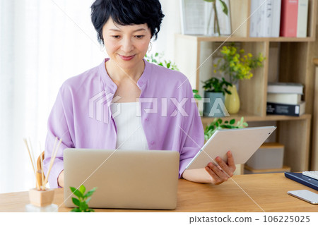 middle senior working from home middle senior working from home 106225025