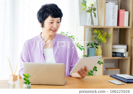 middle senior working from home middle senior working from home 106225026