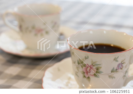 Coffee on the table 106225951
