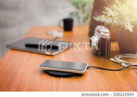 charging the smartphone 106225954