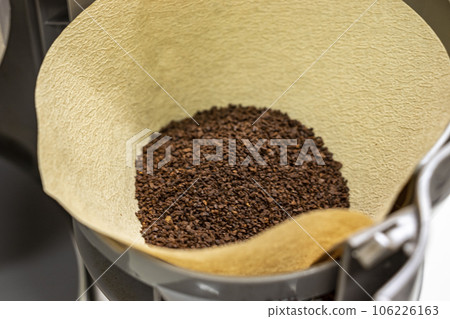 濾紙和咖啡渣 濾紙和咖啡渣 106226163