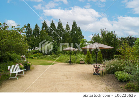 Western-style garden at Yanagasaki Lakeside Park, Shiga 106226629