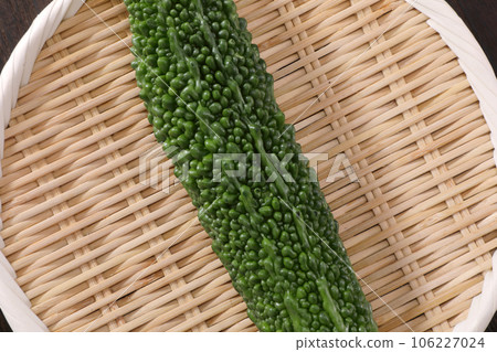 bitter gourd 106227024