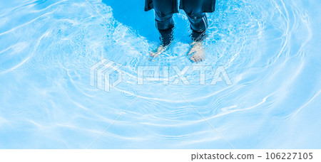 soak in the pool 106227105