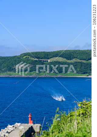 Shiretoko Utoro Fishing Port 106231223