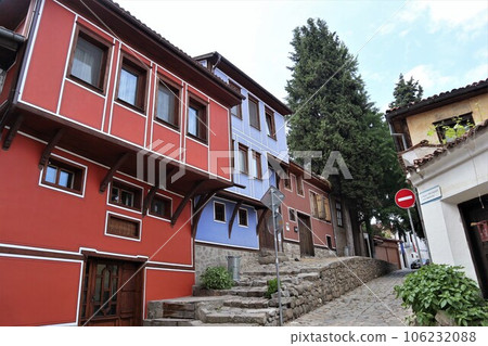 Back alley in old town, Plovdiv, Bulgaria 106232088