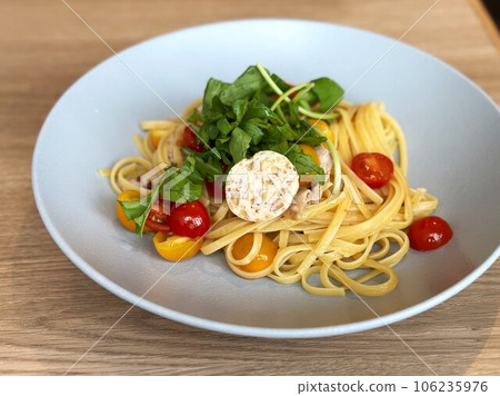Pasta Pasta 106235976