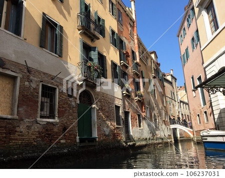 有運河的街道 106237031