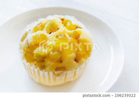 Sweet potato bread 106239322