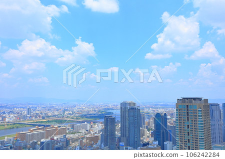從梅田藍天大廈俯瞰大阪 2023 年夏季 從梅田藍天大廈俯瞰大阪 2023 年夏季 106242284
