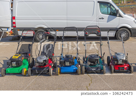 Lawn Mowers Van Lawn Mowers Van 106242473