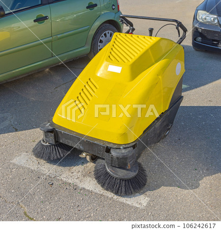 Hand Controlled Sweeper Hand Controlled Sweeper 106242617