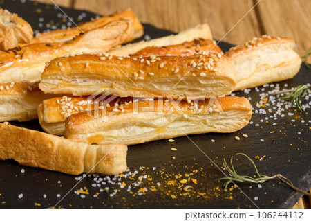 Sticks with sesame and cumin Sticks with sesame and cumin 106244112