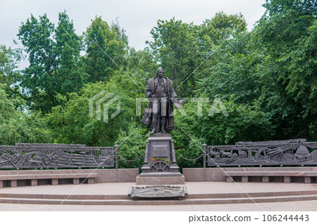 monument to Charles Gascoigne in Petrozavodsk, Russia monument to Charles Gascoigne in Petrozavodsk, Russia 106244443