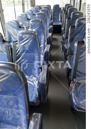 小巴內（29名乘客） 106245856