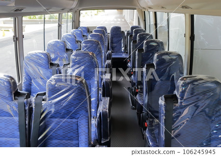 小巴內（29名乘客） 106245945