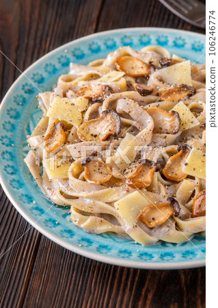 Creamy Tagliatelle and Mushrooms 106246774