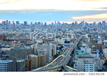 《Osaka Prefecture》Urban transportation network Evening view of Higashi-Osaka Junction 106248136