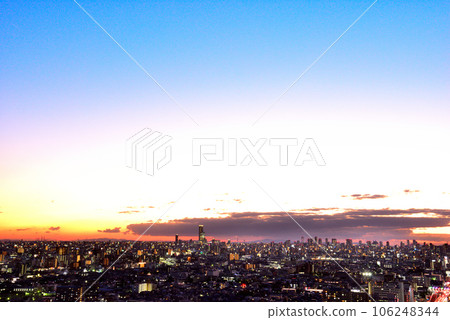 《Osaka Prefecture》Urban transportation network Evening view of Higashi-Osaka Junction 《Osaka Prefecture》Urban transportation network Evening view of Higashi-Osaka Junction 106248344