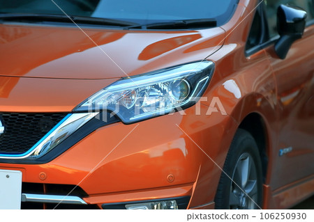 Car headlight 106250930