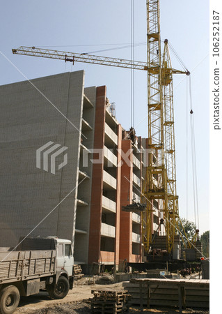 Construction 106252187