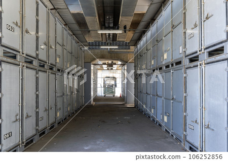 Underpass trunk room Underpass trunk room 106252856