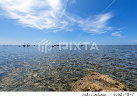 The shallow Unosaki coast, swimming in the clear waters of the Oga Peninsula The shallow Unosaki coast, swimming in the clear waters of the Oga Peninsula 106254877