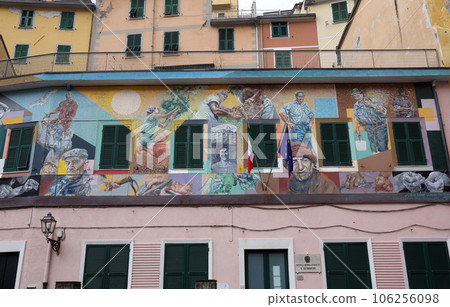 Murals of the painter Silvio Benedetto in Riomaggiore, Italy 106256098