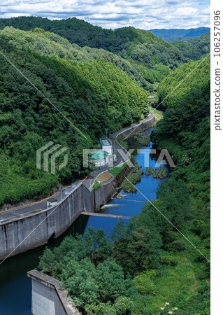 2023年夏季 布諾米水壩 布諾姆河從壩址流出（垂直）② 106257096