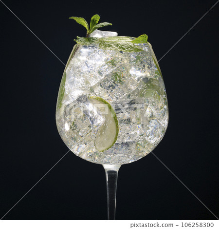 Mojito cocktail is summer alcoholic or non-alcoholic drink. 106258300