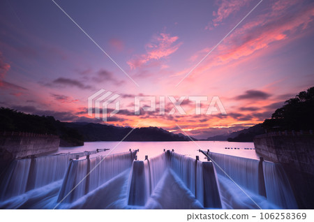 Liyutan Reservoir Sawtooth Weir Dawn Liyutan Reservoir Sawtooth Weir Dawn 106258369